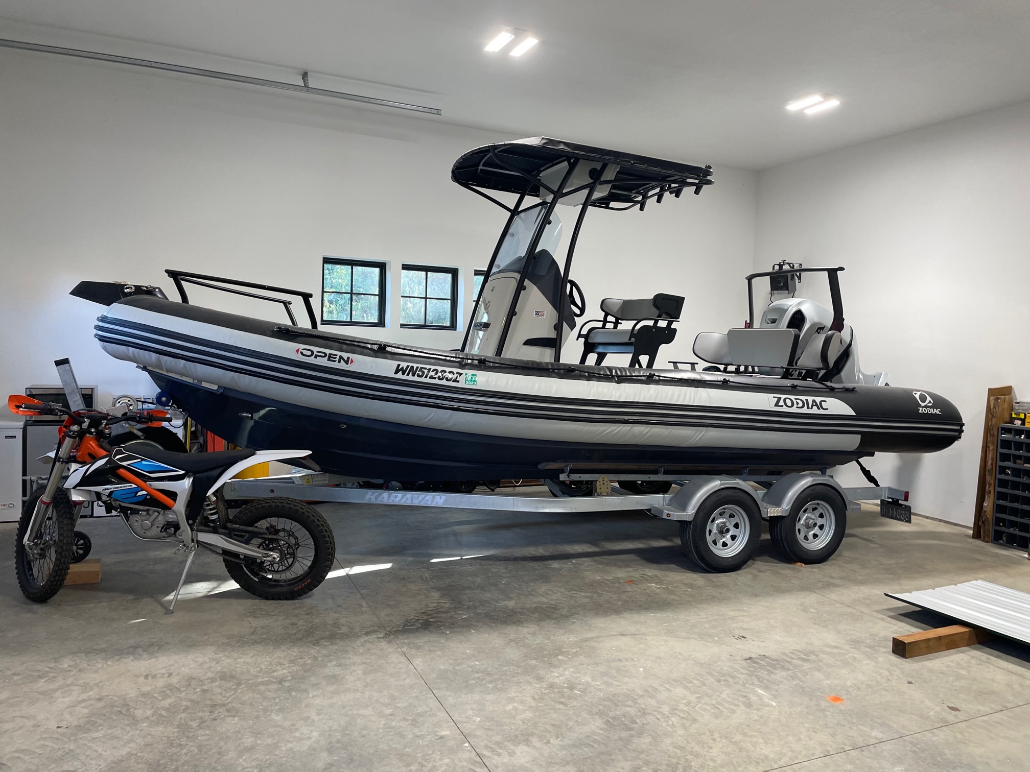 22' Zodiac Pro 7 - WAYPOINT MARINE GROUP